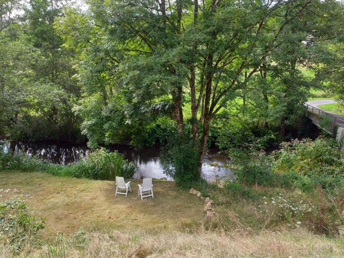Gite Moulin De Ludieras Busserolles エクステリア 写真